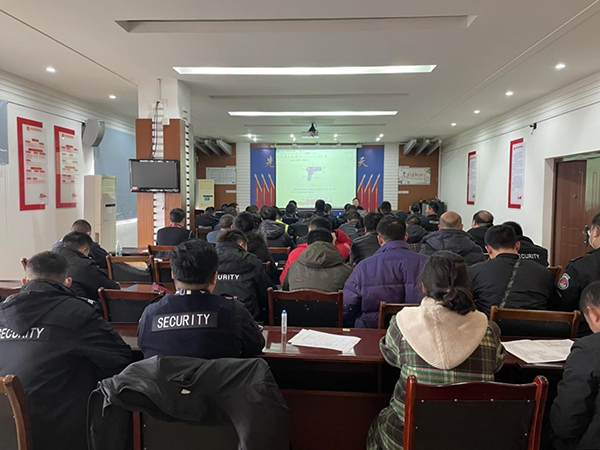 安檢站、消防護(hù)衛(wèi)部開展違禁物品檢查培訓(xùn).png